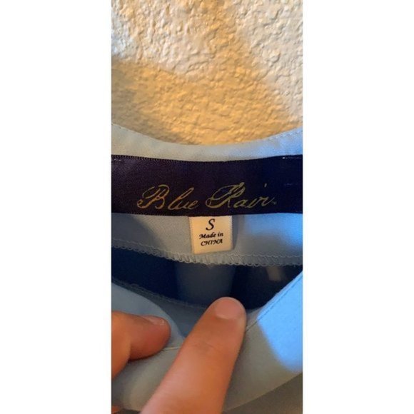 Like new Small Blue Rain blouse - Picture 3 of 5